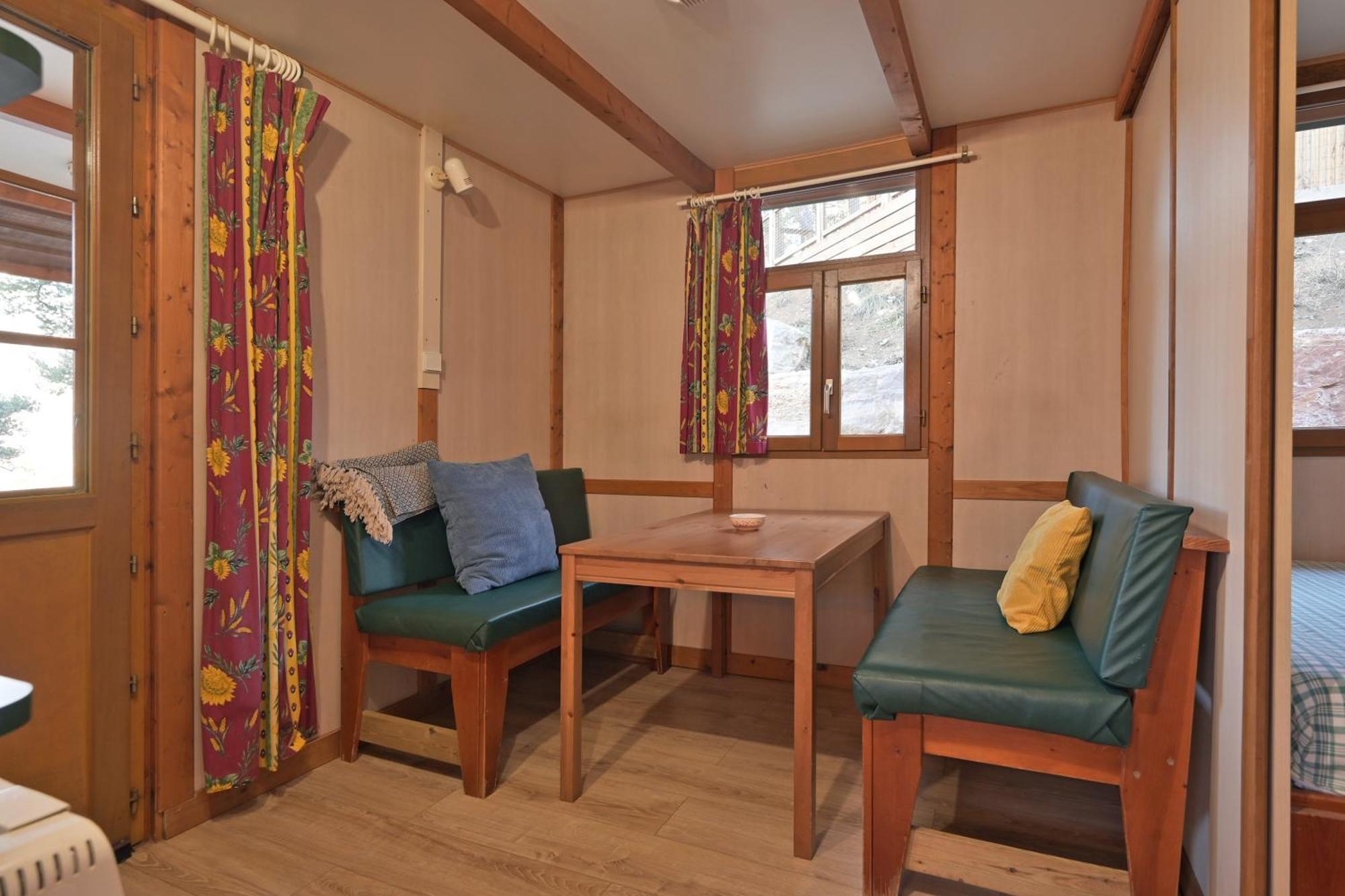 Bungalows Del Camping Pedraforca Saldes Room photo