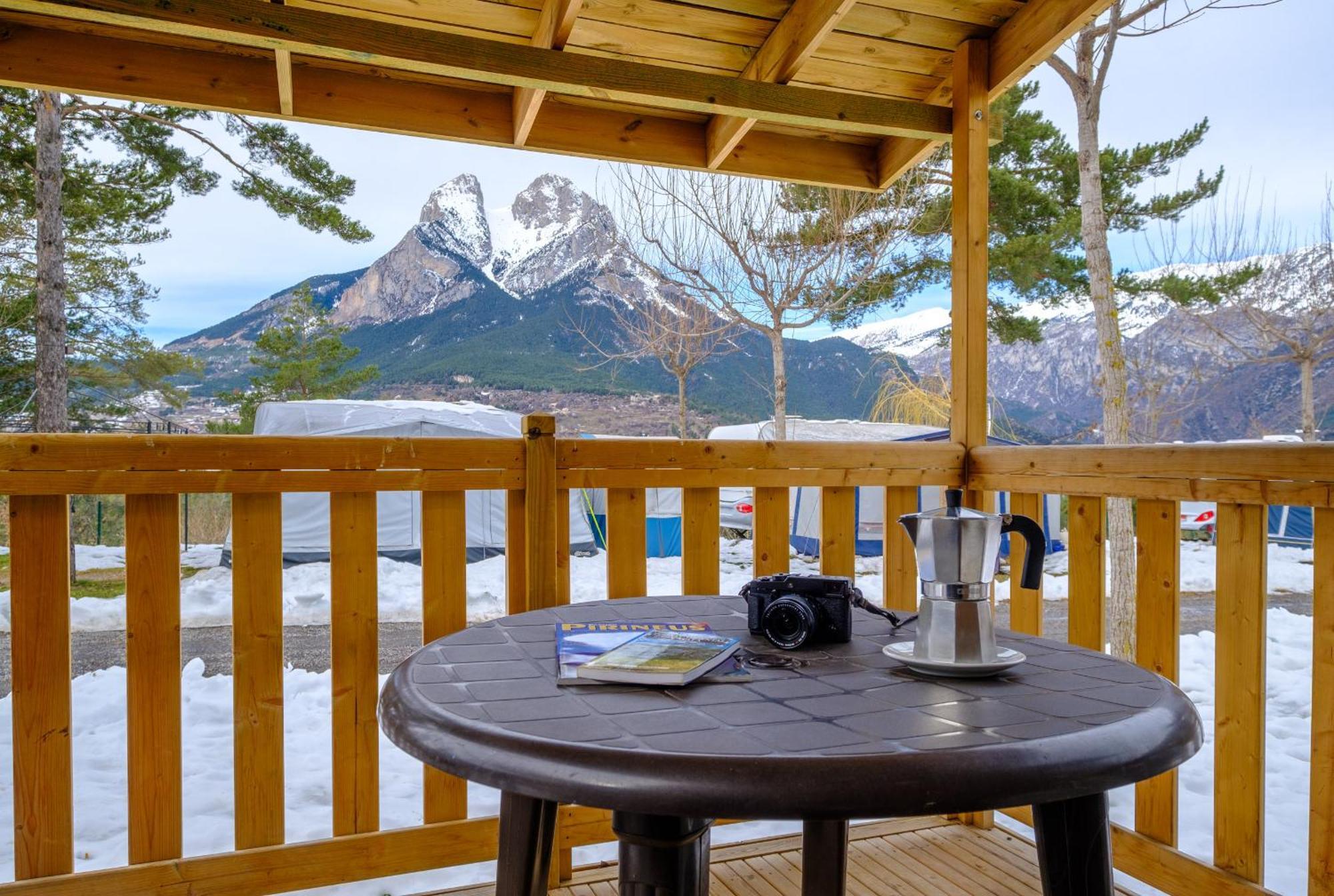 Bungalows Del Camping Pedraforca Saldes Room photo