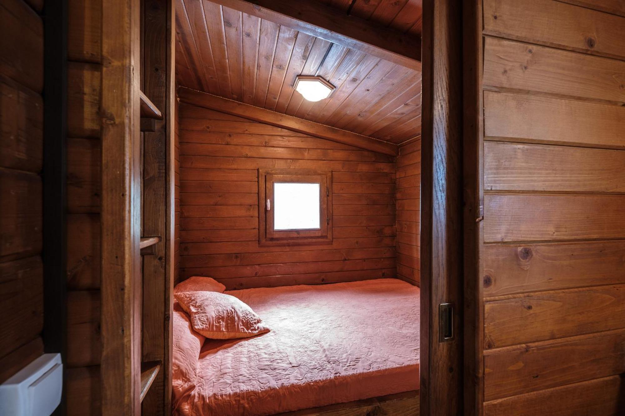 Bungalows Del Camping Pedraforca Saldes Room photo