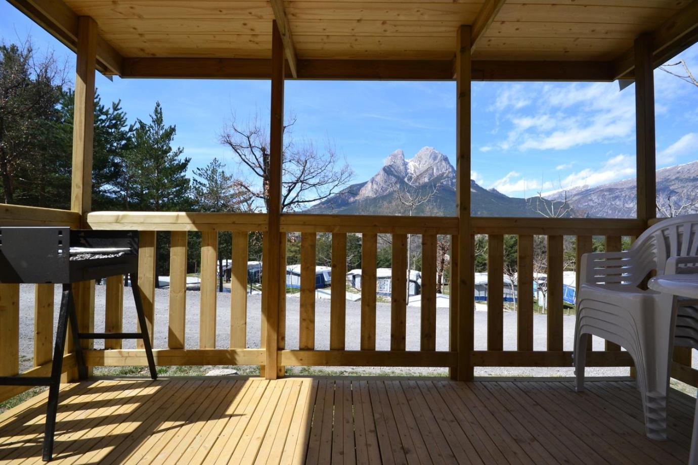 Bungalows Del Camping Pedraforca Saldes Room photo